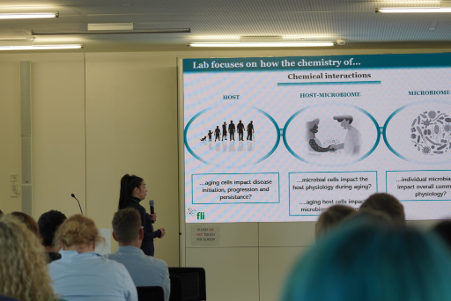 Clara Correia-Melo presenting at JMM